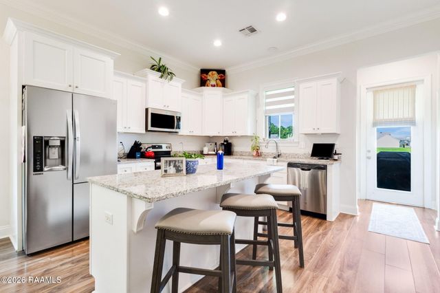 103 Grays Landing Lane, Lafayette, LA 70508