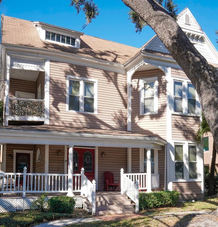 Image 2 of property listing at 333 S PLANT AVENUE, Tampa, FL 33606