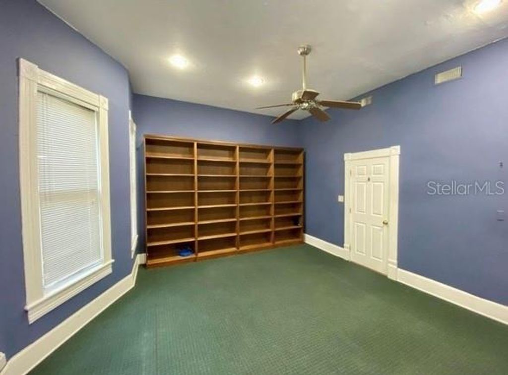 Image 35 of property listing at 333 S PLANT AVENUE, Tampa, FL 33606