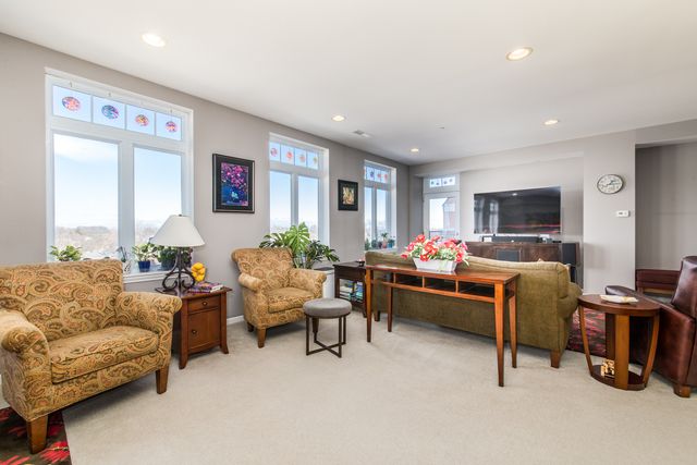 120 N Northwest Highway 506, Park Ridge, IL 60068