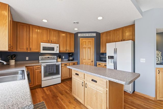10579 Karston Avenue NE, Albertville, MN 55301