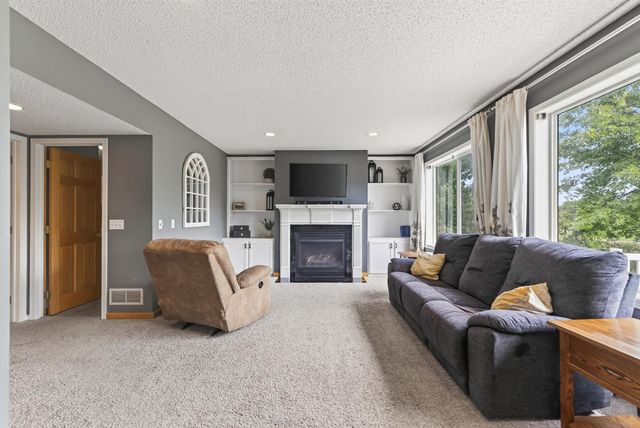 10579 Karston Avenue NE, Albertville, MN 55301