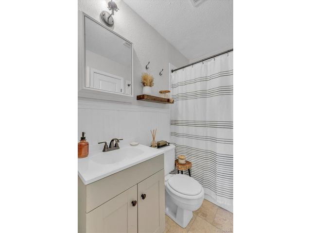 8350 W 87th Dr A, Arvada, CO 80005