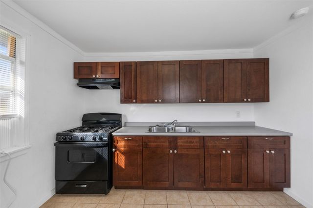 8331 Garland St Street, Houston, TX 77017