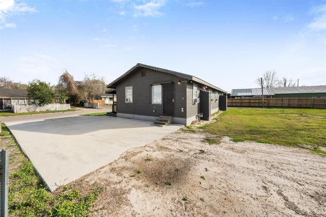 8331 Garland St Street, Houston, TX 77017