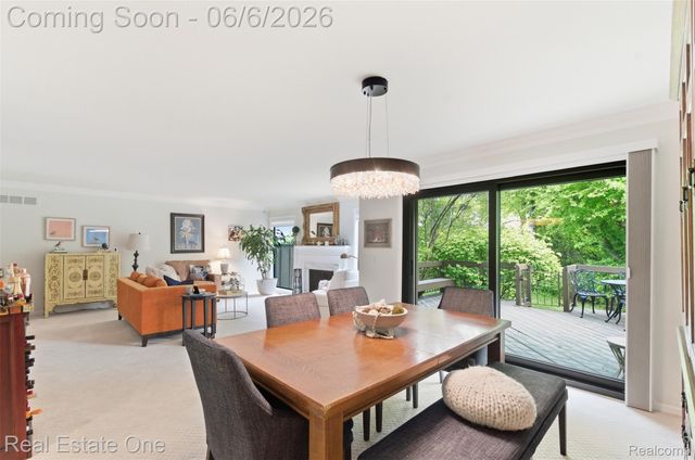 23910 Trailwood Court 82, Bingham Farms Village, MI 48025