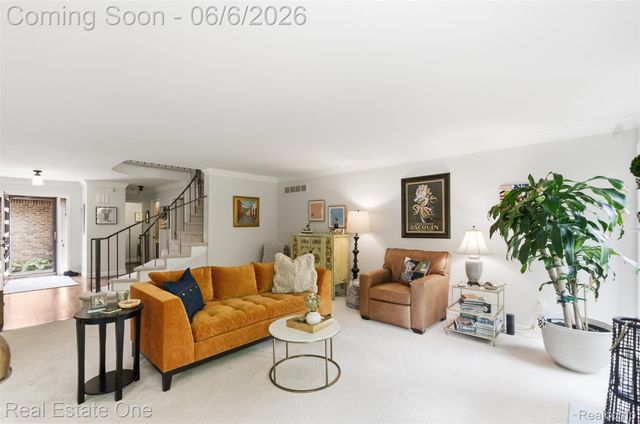 23910 Trailwood Court 82, Bingham Farms Village, MI 48025