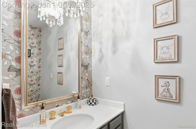 23910 Trailwood Court 82, Bingham Farms Village, MI 48025