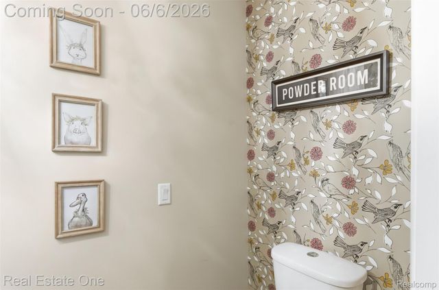 23910 Trailwood Court 82, Bingham Farms Village, MI 48025