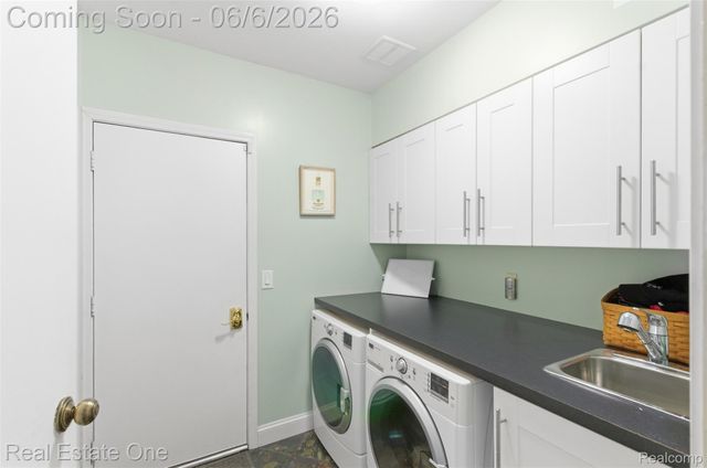 23910 Trailwood Court 82, Bingham Farms Village, MI 48025