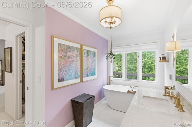 23910 Trailwood Court 82, Bingham Farms Village, MI 48025