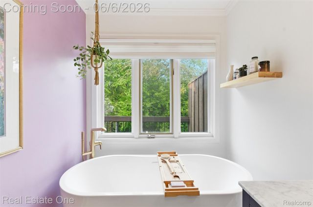 23910 Trailwood Court 82, Bingham Farms Village, MI 48025