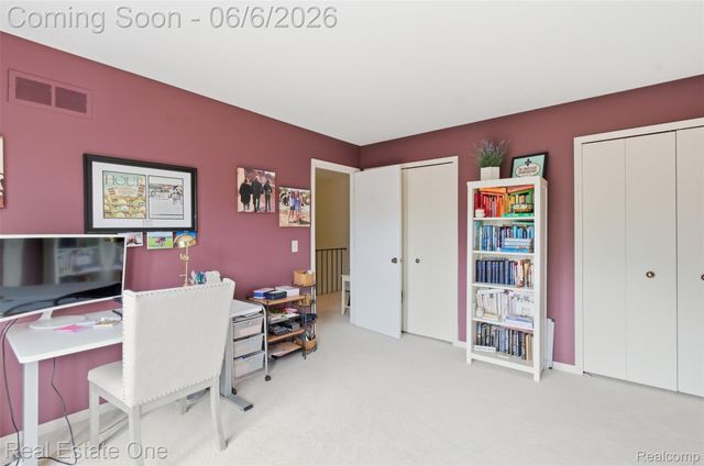 23910 Trailwood Court 82, Bingham Farms Village, MI 48025