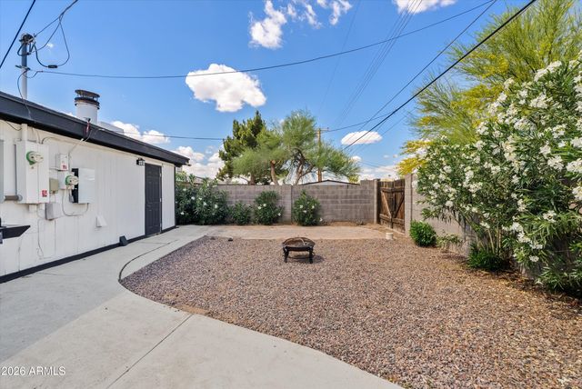 2124 E 3RD Drive, Mesa, AZ 85204