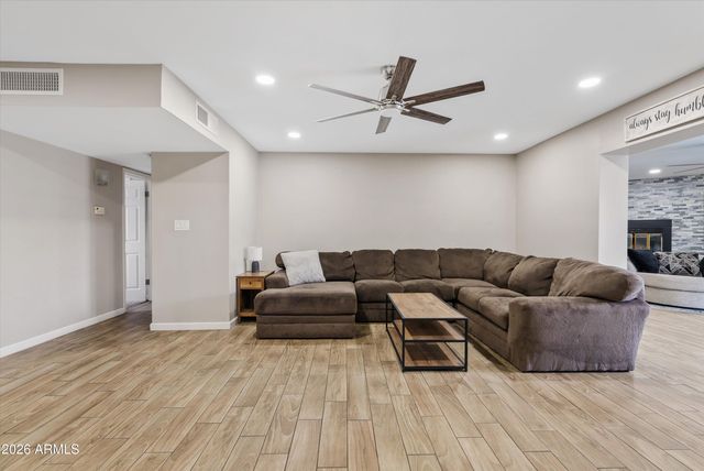 2124 E 3RD Drive, Mesa, AZ 85204