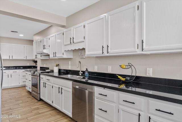 2124 E 3RD Drive, Mesa, AZ 85204