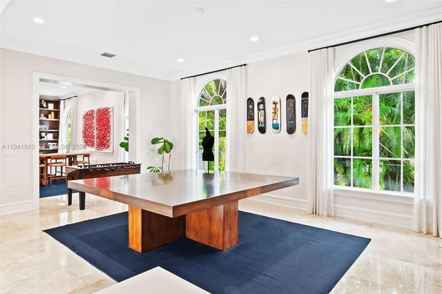 5901 Rolling Road Dr, Pinecrest, FL 33156