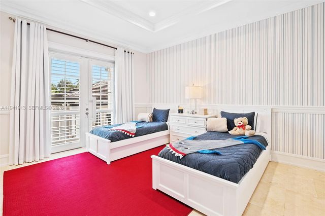 5901 Rolling Road Dr, Pinecrest, FL 33156