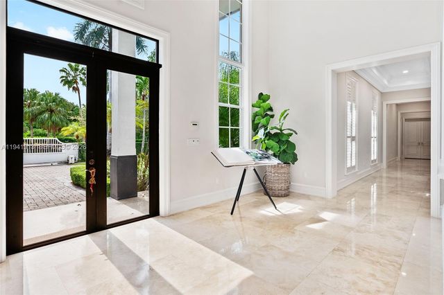 5901 Rolling Road Dr, Pinecrest, FL 33156