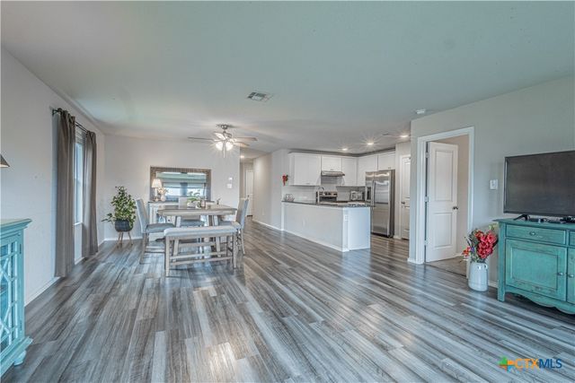 2437 Arctic Warbler, New Braunfels, TX 78130