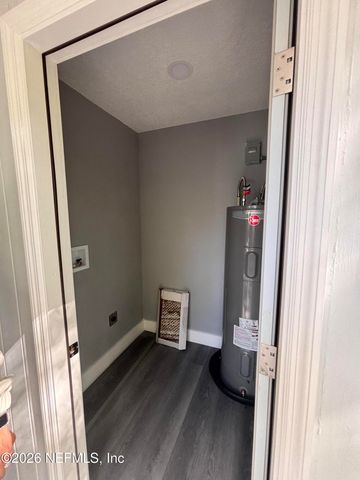 6244 PETTIFORD Drive W, Jacksonville, FL 32209