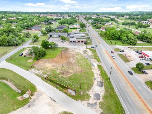 1008 S Virginia Street, Terrell, TX 75160