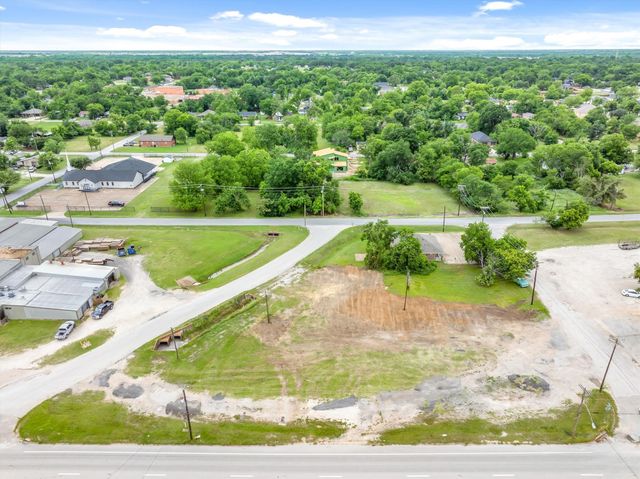 1008 S Virginia Street, Terrell, TX 75160