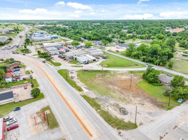 1008 S Virginia Street, Terrell, TX 75160