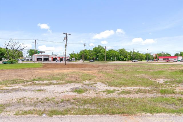 1008 S Virginia Street, Terrell, TX 75160