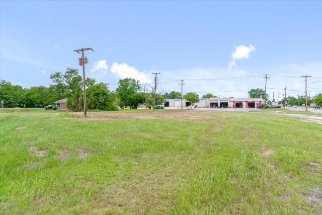 1008 S Virginia Street, Terrell, TX 75160