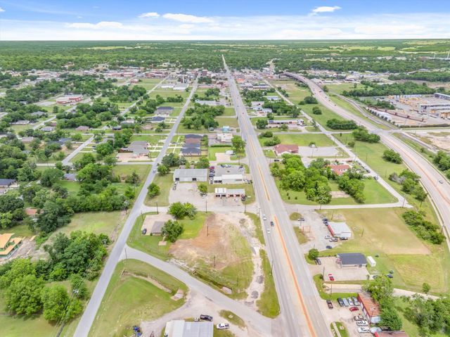 1008 S Virginia Street, Terrell, TX 75160