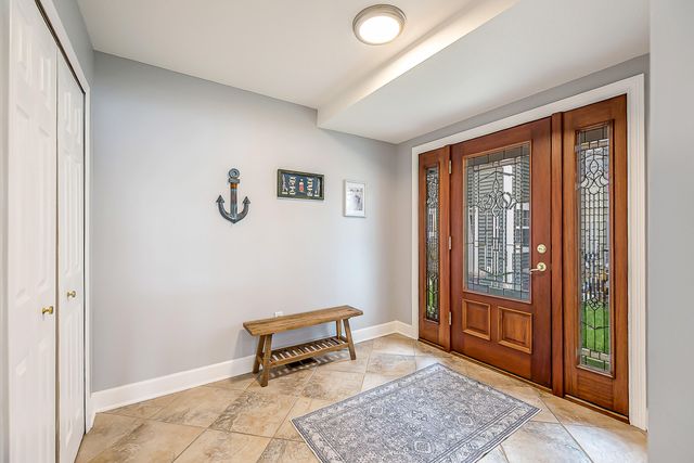 5256 Edgelake Drive, Hamburg Twp, MI 48169