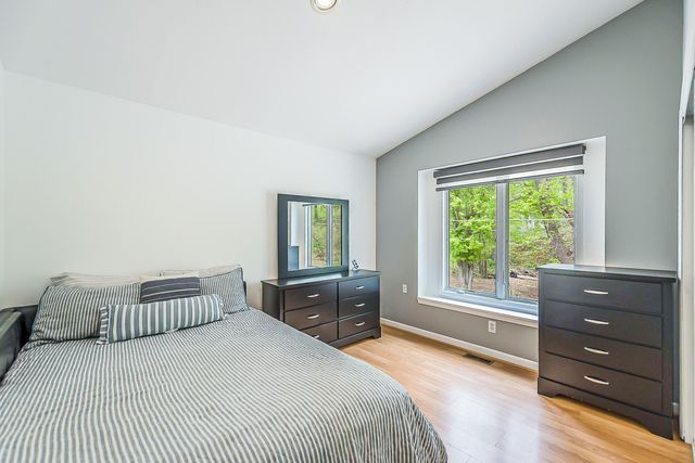 5256 Edgelake Drive, Hamburg Twp, MI 48169