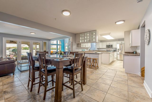 5256 Edgelake Drive, Hamburg Twp, MI 48169