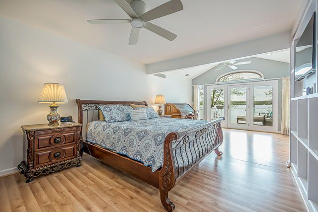 5256 Edgelake Drive, Hamburg Twp, MI 48169