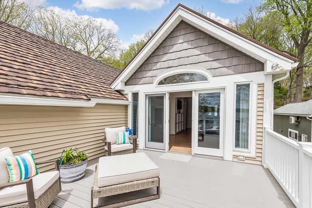 5256 Edgelake Drive, Hamburg Twp, MI 48169