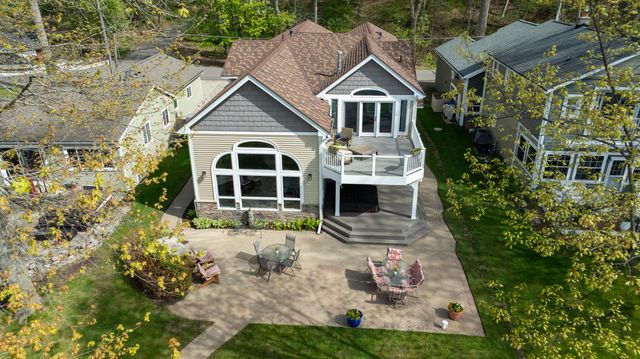 5256 Edgelake Drive, Hamburg Twp, MI 48169