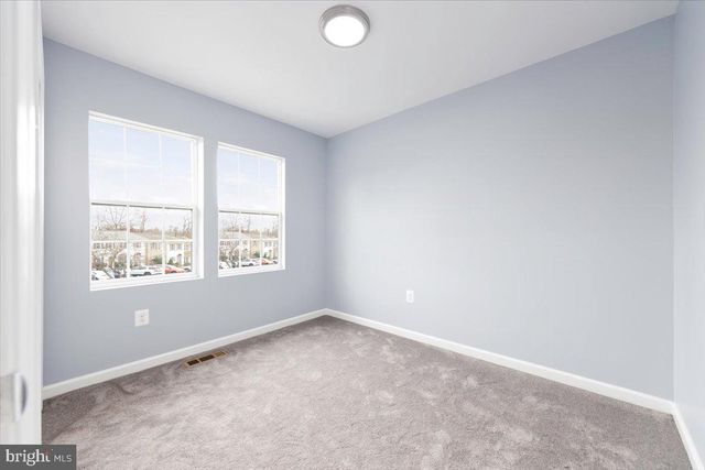 12304 WOODLAWN CT, Woodbridge, VA 22192