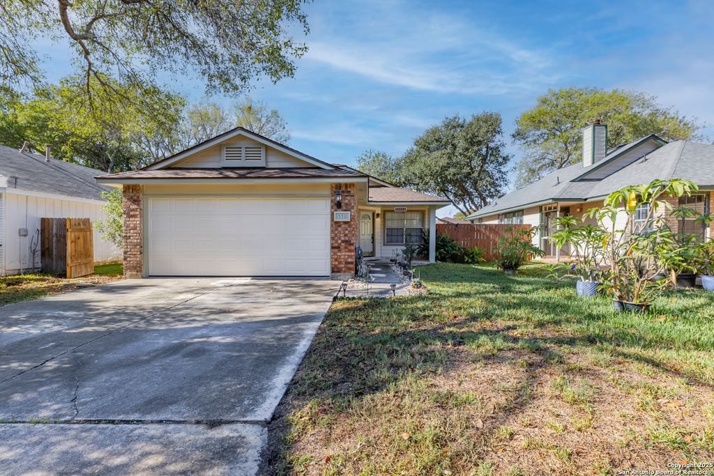 15531 Knollglade, San Antonio, TX 78247