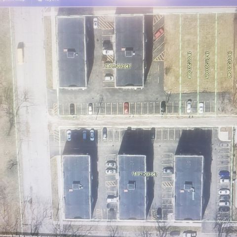 7316 40th Street P-9, Lyons, IL 60534