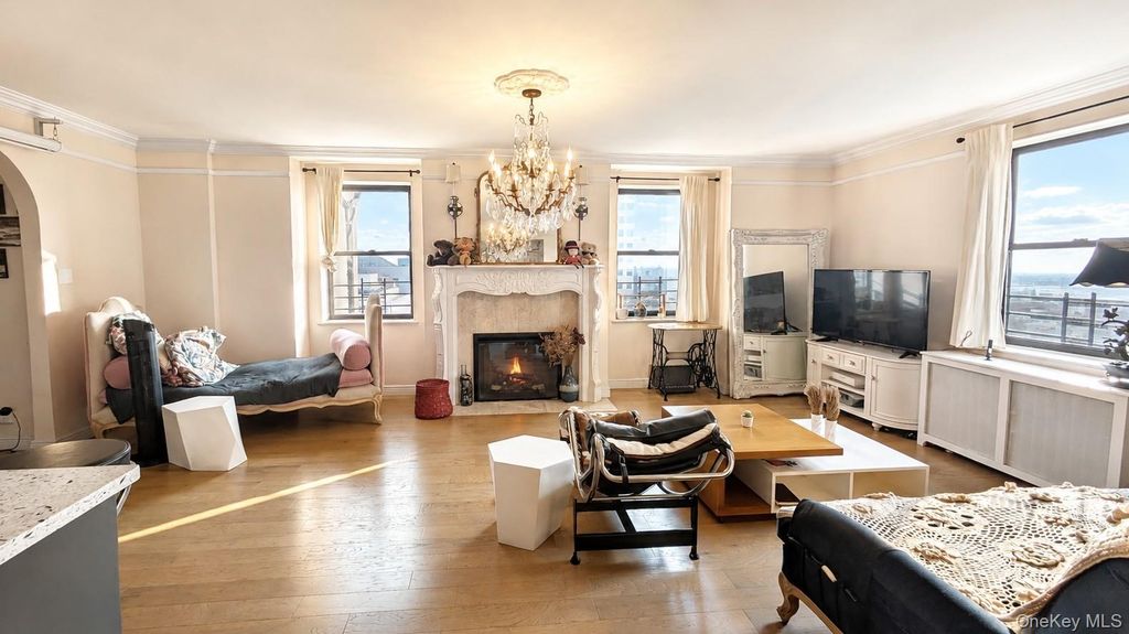 49 E 96th Street 16B, New York (manhattan), NY 10128 — exterior