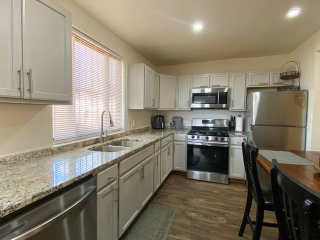 2507 Cagua Drive NE, Albuquerque, NM 87110