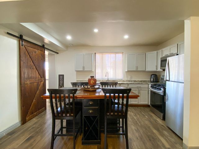 2507 Cagua Drive NE, Albuquerque, NM 87110