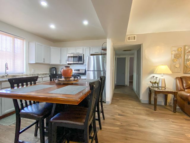 2507 Cagua Drive NE, Albuquerque, NM 87110