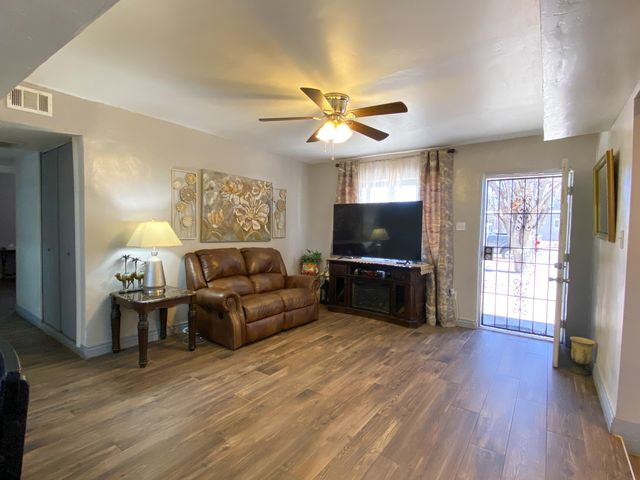 2507 Cagua Drive NE, Albuquerque, NM 87110