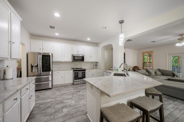 10232 Grizzly Oak DR, Austin, TX 78748