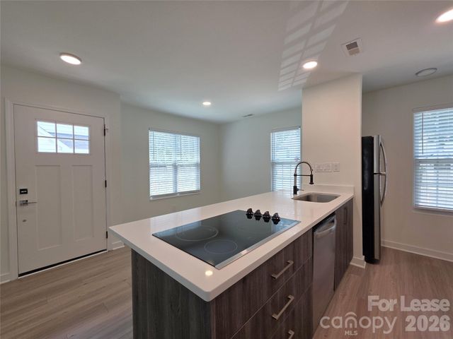 1525 Briar Creek Road B, Charlotte, NC 28205