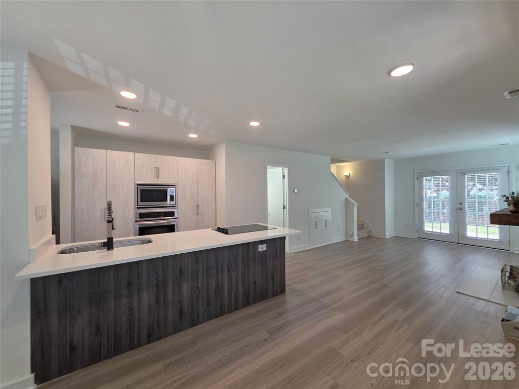 1525 Briar Creek Road B, Charlotte, NC 28205