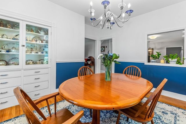 113 Oakdale Ave, Dedham, MA 02026