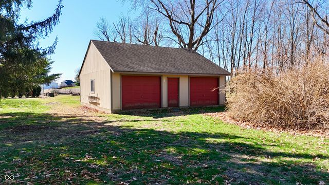 704 S Nineveh Road, Franklin, IN 46131